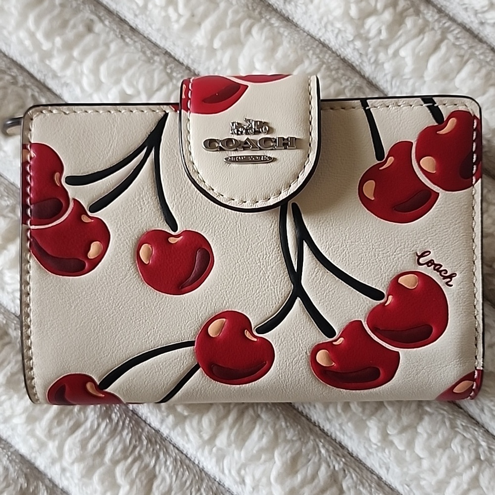 NWOT Coach Cherry Print Leather Wallet - Cream & Red - Picture 2 of 5